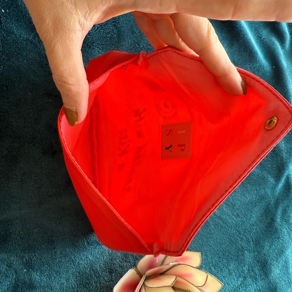 Valentine’s Day Ipsy Red Kiss Pouch - Picture 4 of 4